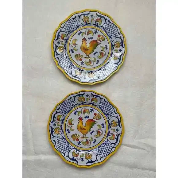 Set of 2 Plastic Rooster Dinner Plates 8.5” Diameter