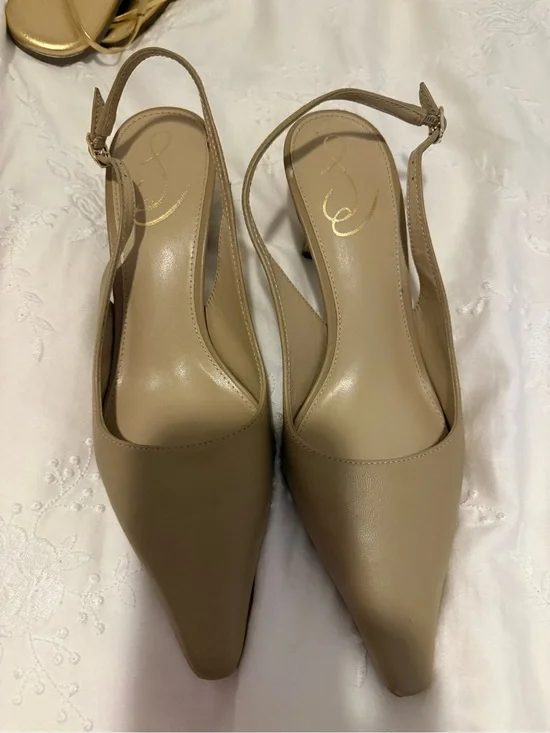 Pointed Slingback Pumps mide