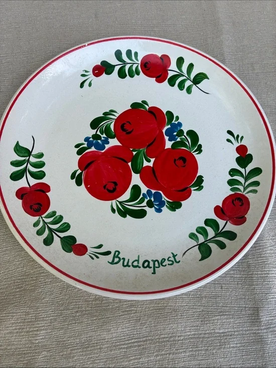 VTG Hungarian Hand-Painted Ceramic Souvenir Plate – Budapest / Kalocsa Style.
