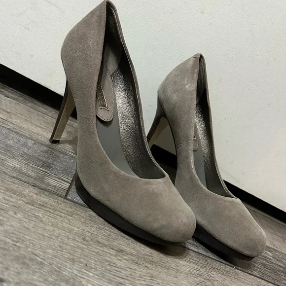 Banana Republic grey Taupe Suede High Heel pump shoes
