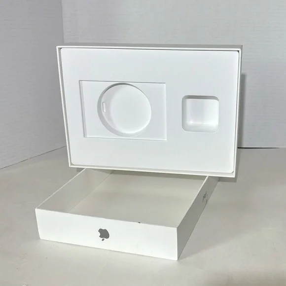 Apple iPad 32gb MP2FLL/A EMPTY box only
