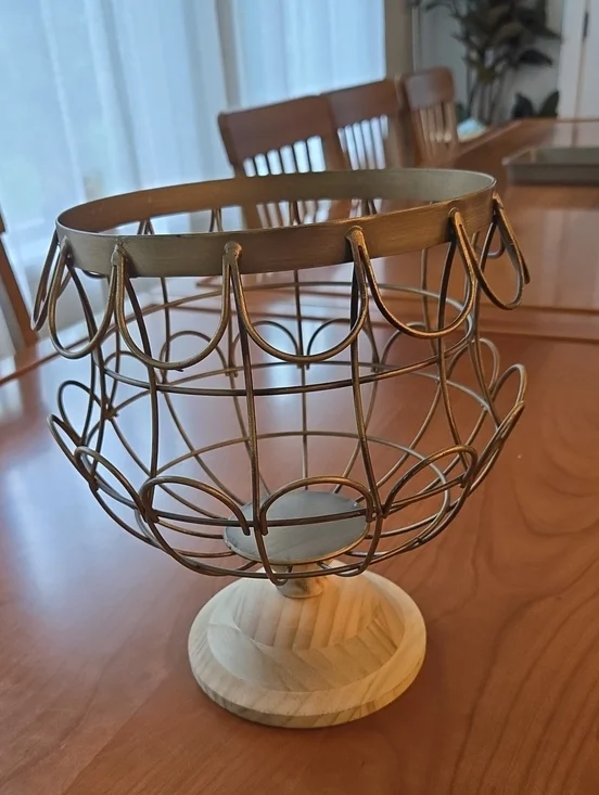 Decorative Gold Wire Fruit Bowl with Wooden Base