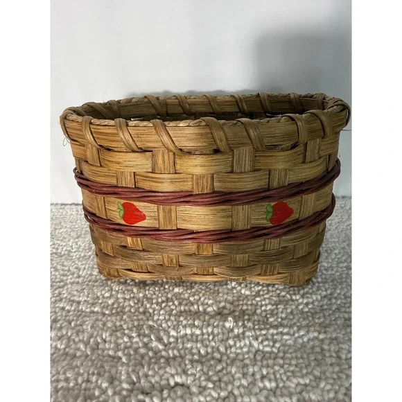 Vintage Woven Wicker Strawberry‎ Basket Oval Hand Painted Cottagecore Decor