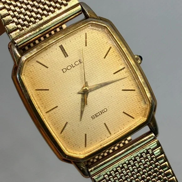 Seiko Dolce 8N41-5120 Men Watch Gold Tone Linen Dial Tank Square Mesh Band