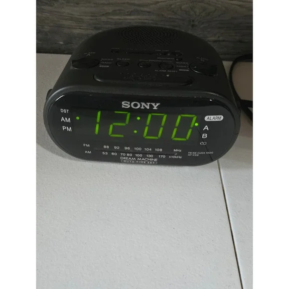 Sony Dream Machine ICF-C318 Dual Alarm Clock Radio AM FM Green LED Black