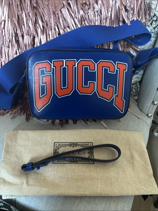 Gucci Authentic Blue Leather Bag w/Orange Logo Size H6.29