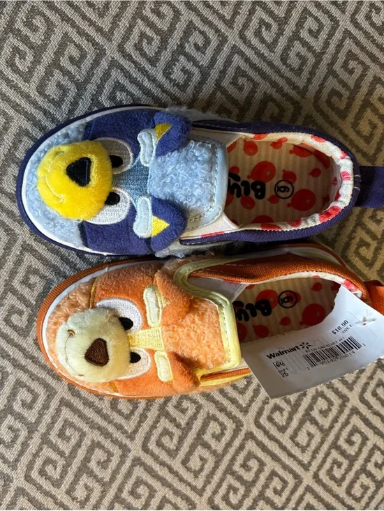 Bluey size 6 slip on shoes. NWT