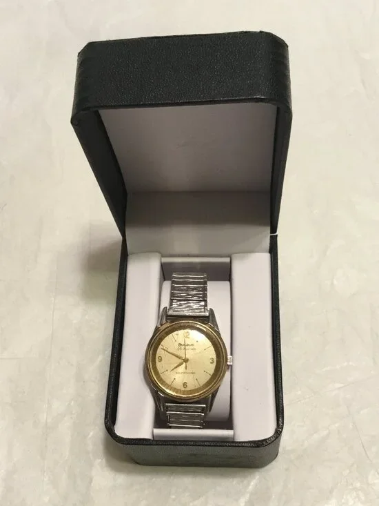 Vintage 10K gold filled Bulova self-winding wristwatch 30 jewels still works