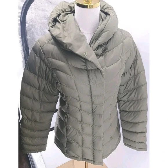 Vntg Y2K Patagonia Green Goose Down Puffer Coat Jacket Hooded Women's Zip Up Med