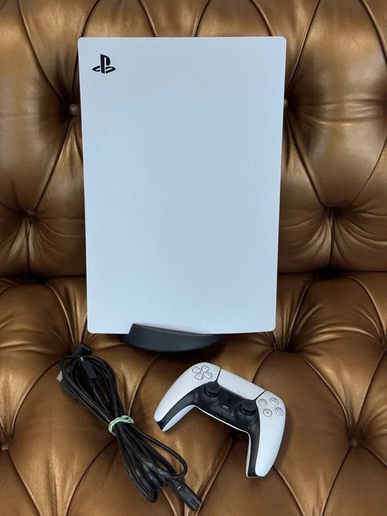 Sony PS5 Disc Edition 825GB White Console Gaming System CFI-1215A Controller