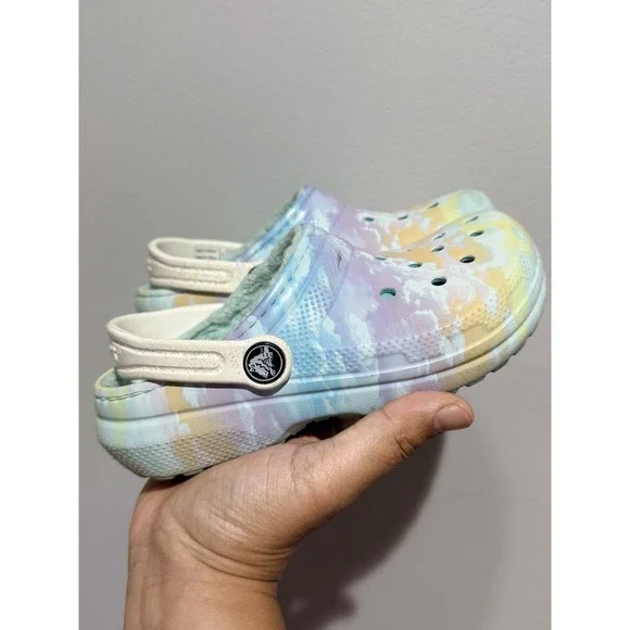 Crocs Kid's Classic Tie Dye Clouds Lined Clog Kid's Slippers Size 12‎ R