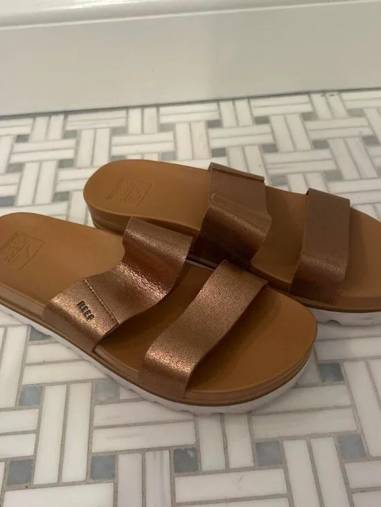 Reef Women's Brown and Gold Sandals