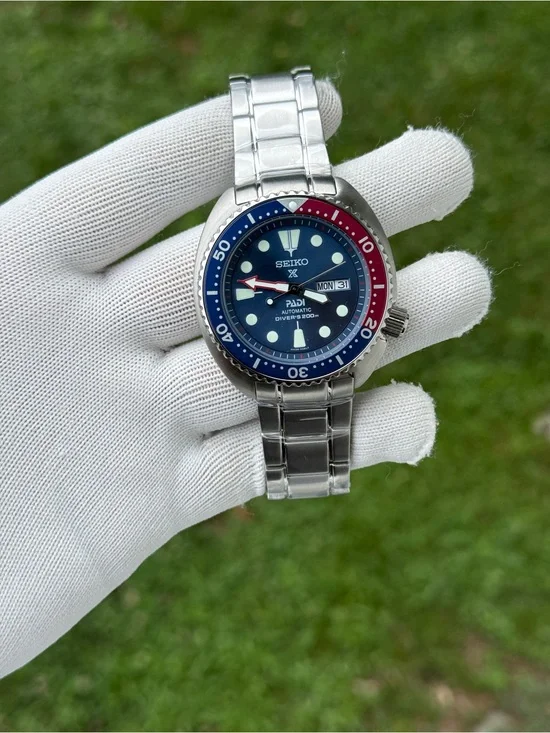 Seiko Prospex PADI Automatic Diver Watch - Blue/Red Bezel 45’mm blue dial Mens