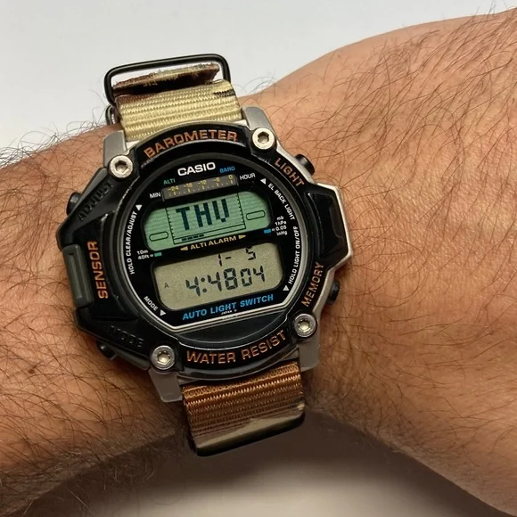 Casio PRT-20 Vintage digital watch, new battery, light works, desert camo nato
