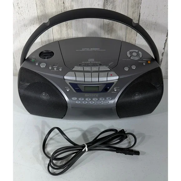 Sony CFD-S550 CD Radio Cassette-Corder Boombox Silver Mega Bass AM/FM READ