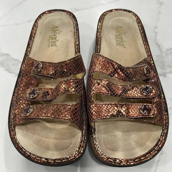 Alegria Fiona Copper Snake‎ Skin Wedge Sandals. Size 41 (10)