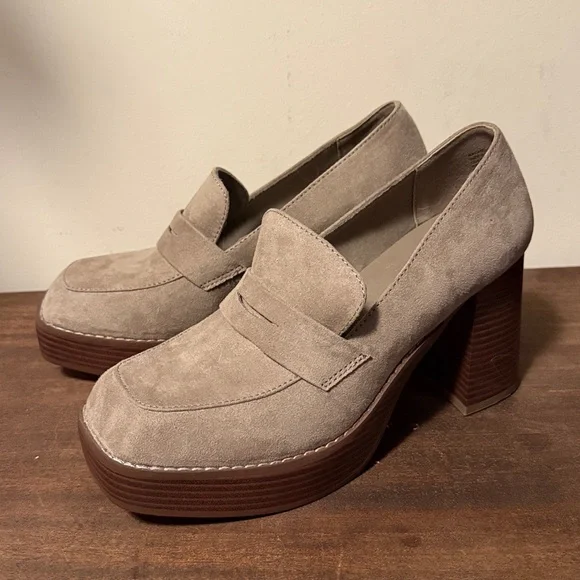 NWOT Ophelia Roe Mod Square Toe 3.5‎ Inch Platform Penny Loafers Size 8.5 A8