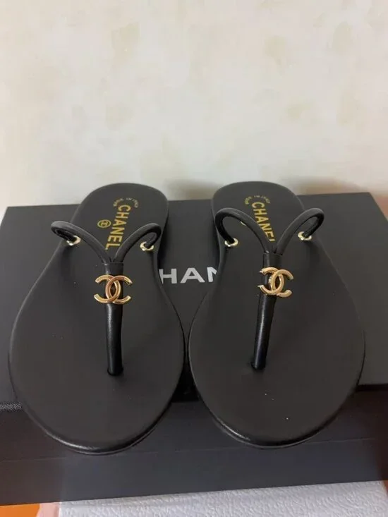 Chanel Flip Flops Thong Sandals Size 38 - With Original Box
