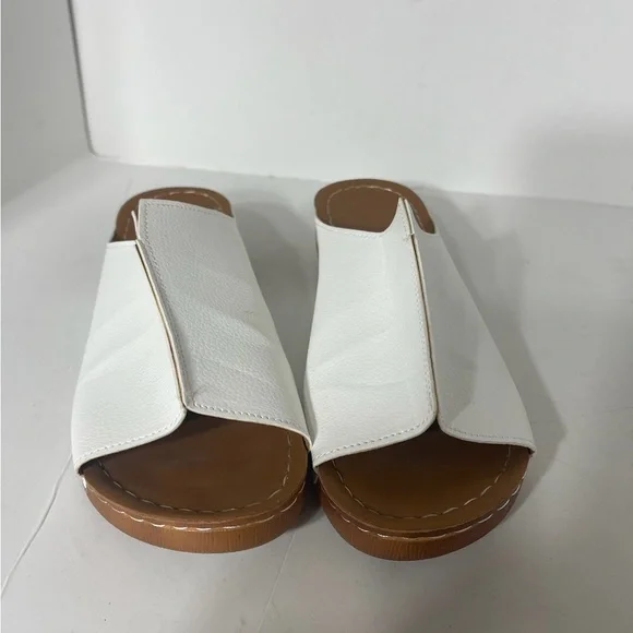 Casual White Slide Sandals EUR size 41 equivalent to US 10 to 10.5