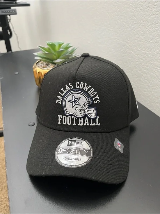 New Era Black Dallas Cowboys Football 9FORTY Adjustable Hat