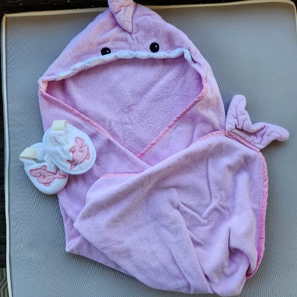 Pink shark hooded wrap towel and slippers