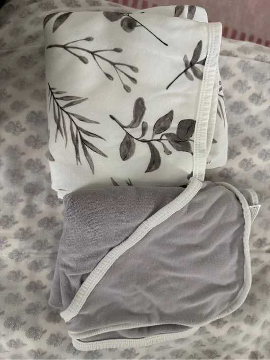 Soft Gray & White Floral Baby Bath Wrap - Unbranded