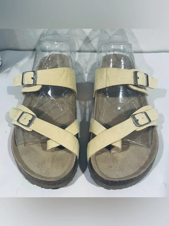 ☀️2/$20 Arizona “Fairhaven” Butter Yellow Vegan Leather Cork Sole Sandals |  EUC