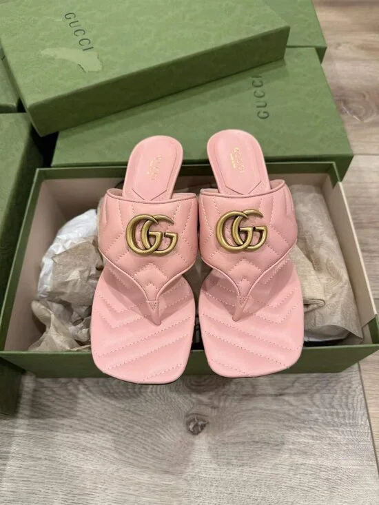 NIB Authentic  Gucci Double G Pink Leather Thong Kitten Heel Sandals