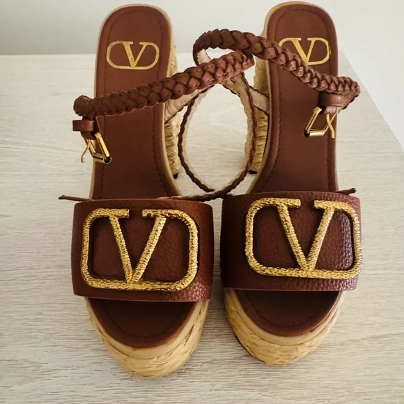 Valencia Brown Leather Platform Sandals with Gold Emblem