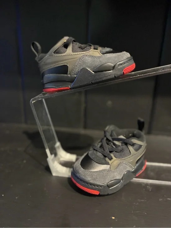 Jordan 4 rm  Lightly used  Size 5c