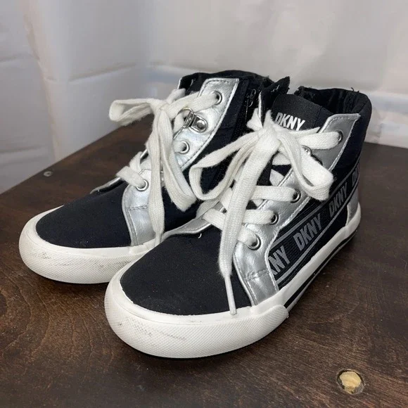 DKNY Hannah Vertical High Top Sneakers Girls Size 11 Youth Black White‎ Silver