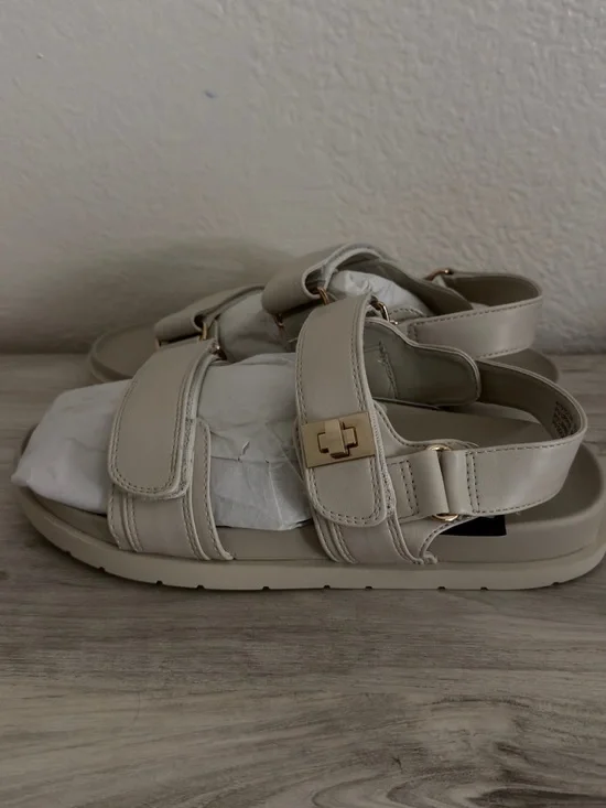 Torrid Cream Leather Adjustable Velcro Strap Sandals - Size 8.5