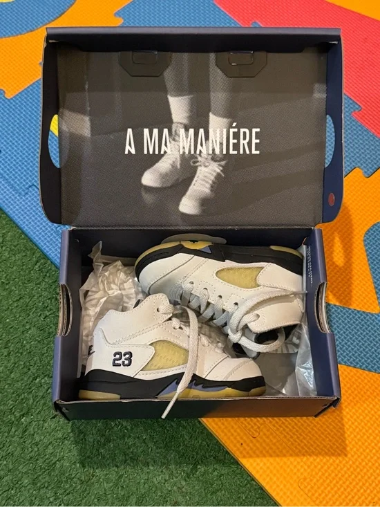 Jordan Kids White & Gold High-Top Sneakers