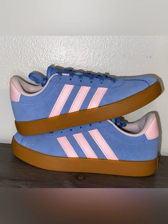 adidas VL Court 3.0 Blue Suede Sneakers w/ Pink Stripes & Gum Sole, Size 5Y NWT