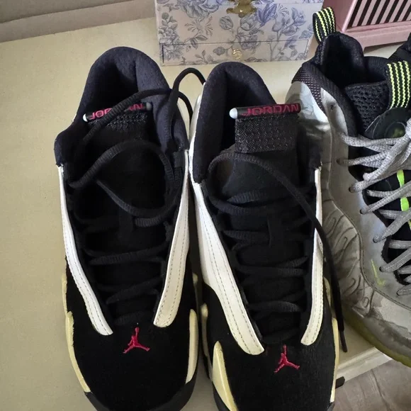 Jordan retro 14 size 4Y
