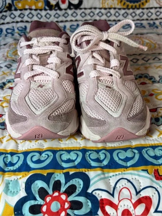 New Balance Kids Light Pink and Rose Sneakers