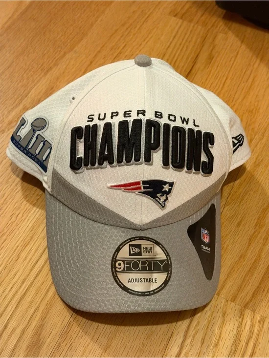 New Era White & Gray New England Patriots Super Bowl Champions 9FORTY Hat