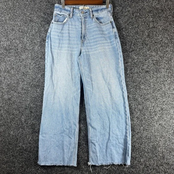Abercrombie & Fitch Curve Love High Rise Crop Wide Leg Jeans Light Wash 24 00