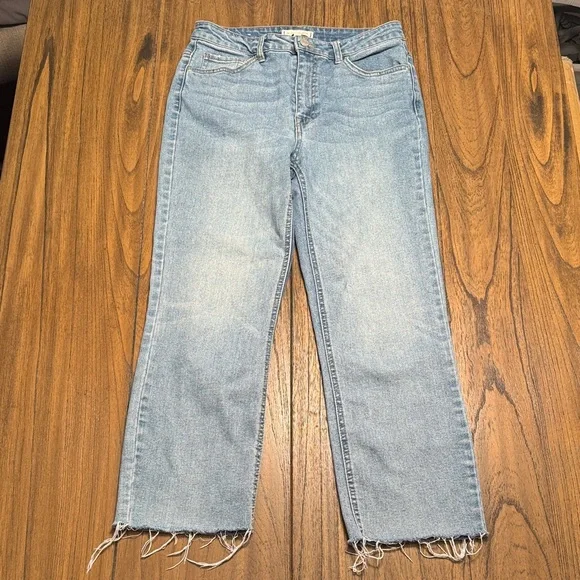 Harper‎ Light Blue Straight Leg Jeans with Frayed Hem Sz 28