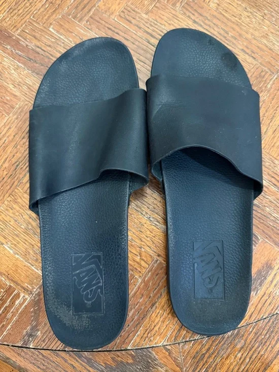 Vans slides