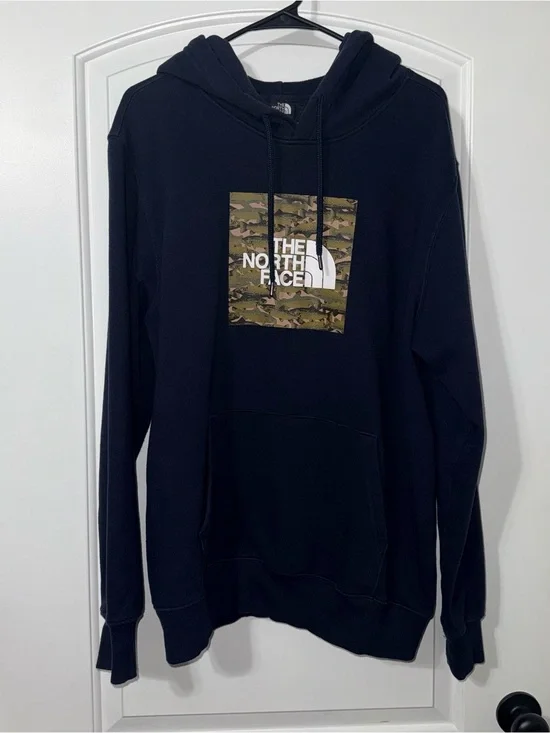 The North Face Navy Hoodie Men’s Size Large Camo Fish Design Outdoors