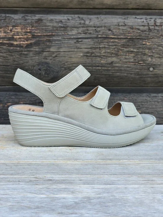Clarks Reedly Juno Coastal Minimalist Sage Nubuck Comfort Wedge Sandal 9W