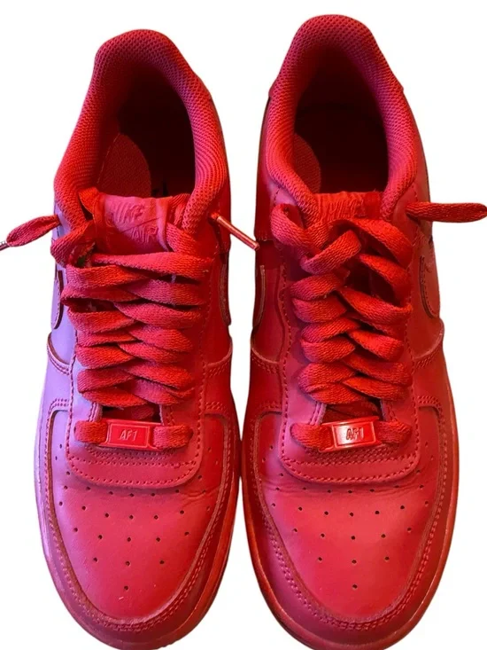 Nike Air Force 1 Kids Size 5.5 University Red Low Top Sneakers