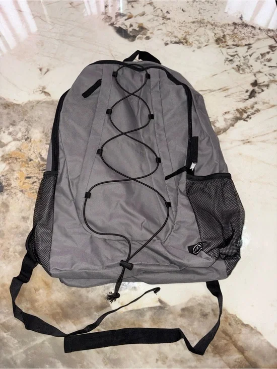 Gray Men’s Everyday Backpack - Lightweight Carry