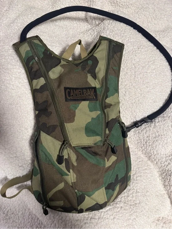 Camelbak Woodland Camo Hydration Pack - Green/Brown