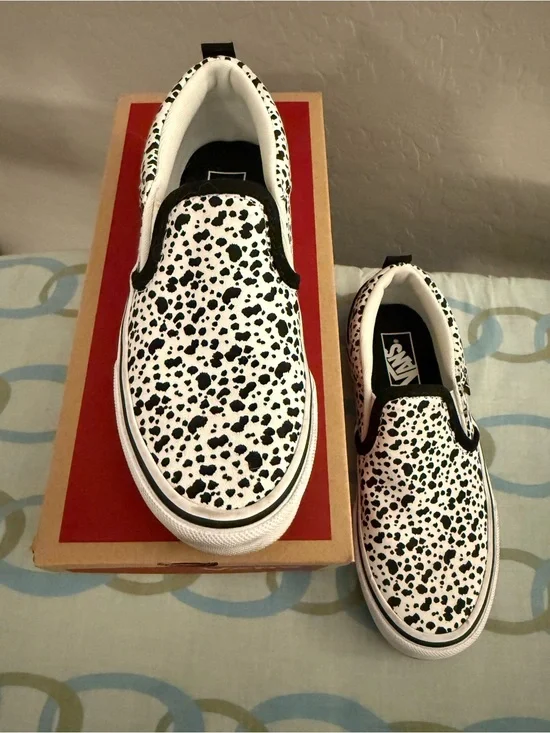 Vans Kids Slip-On Sneakers in White with Black Spot Print