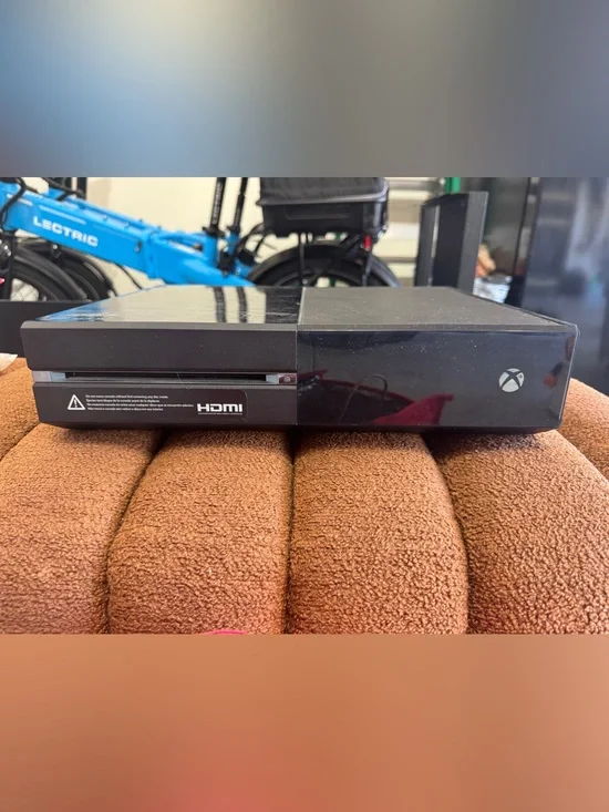 Microsoft Xbox One 500GB Black Console with Power Brick, Cable, and Controller