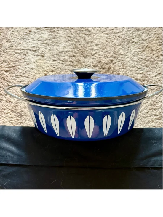 Cathrine Holm Blue Lotus Blue & White Enamel Cookware