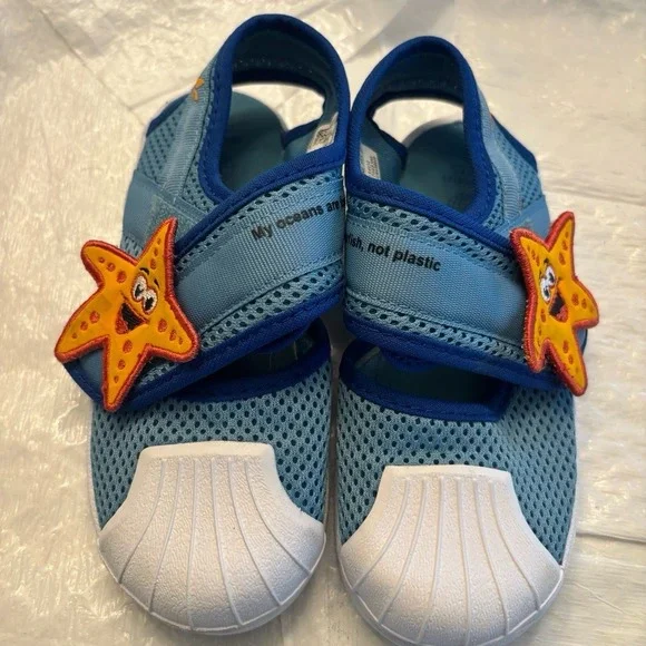 Adidas Superstar SpongeBob SquarePants sandals/water‎ shoes size 9K