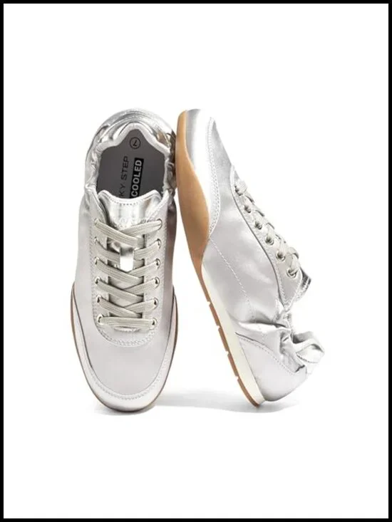 Retro Fashion Sneakers - Lightweight Walking Shoes with Non Slip Satin Upper